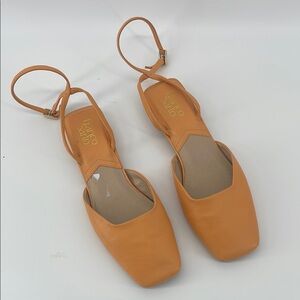 Franco Sarto Jolee Flats in Cantaloupe 8.5M S63